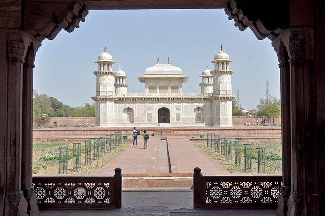 Same Day Taj Mahal Tour from Delhi - What the $60 price gets you
