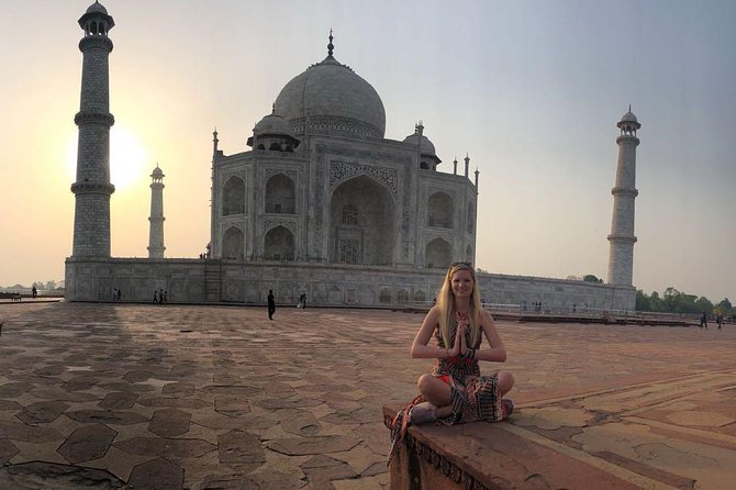 Same Day Taj Mahal Tour from Delhi - Guide service and the private format