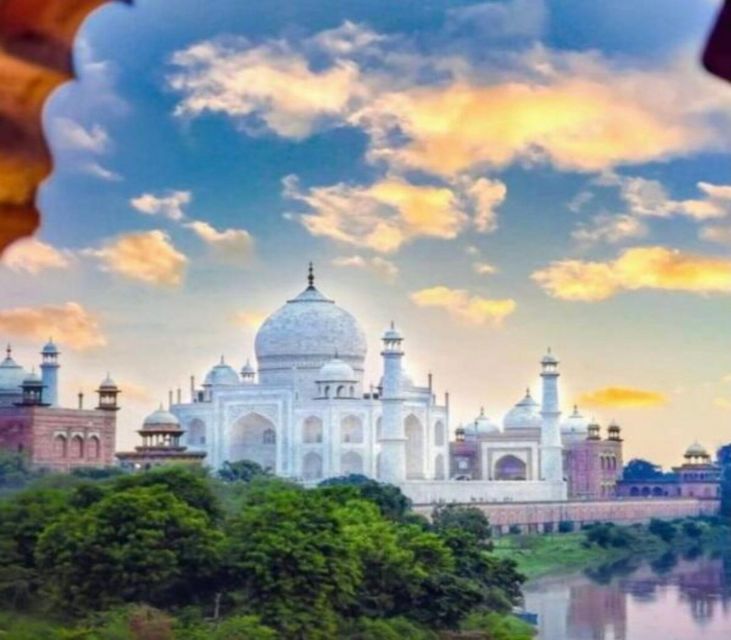 Same Day Taj Mahal Tour from Delhi by Gatimaan Express Train - Why the Gatimaan Express makes this day trip work
