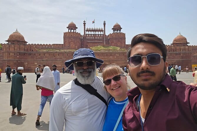 Sanjay Colony Slum & Old delhi Street Food Tasting tour - Practical details and who should book