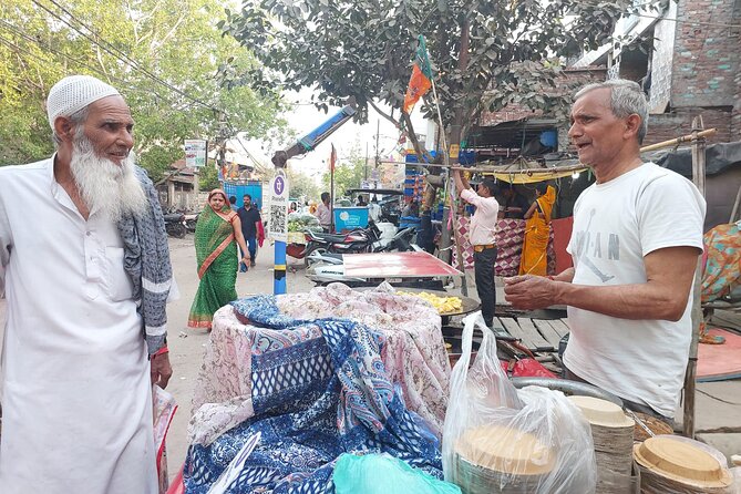 Sanjay Colony Slum Tour with Local Guide - What the experience does well