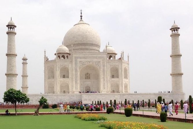 Skip the Line - Private Same Day Agra Tour by Luxury Car - Agra Fort and the story of Shah Jahan