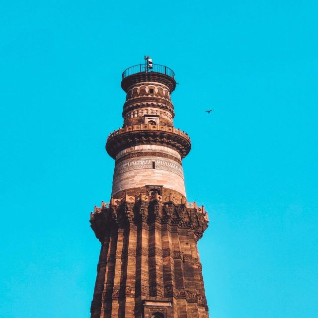 Skip-the-line Qutub Minar Private Tour with Transfer Option - What the guide adds to the visit