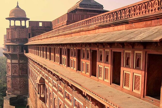 Skip the line: Taj Mahal Agra Private Day Trip From Delhi By Car - Lunch at a Courtyard Restaurant