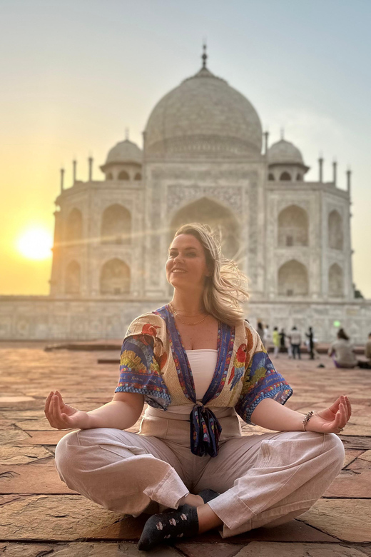skip the line taj mahal tour with private tour guide - Entering the Taj Mahal without the usual wait