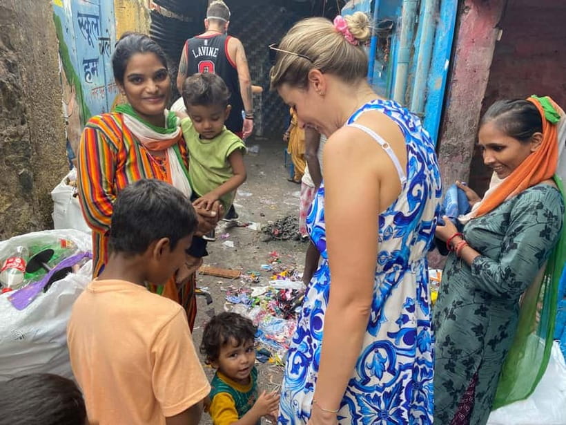 Slum Tour - Sanjay Colony Slum Guided Walking Tour in DELHI - A local guide changes the meaning of the walk