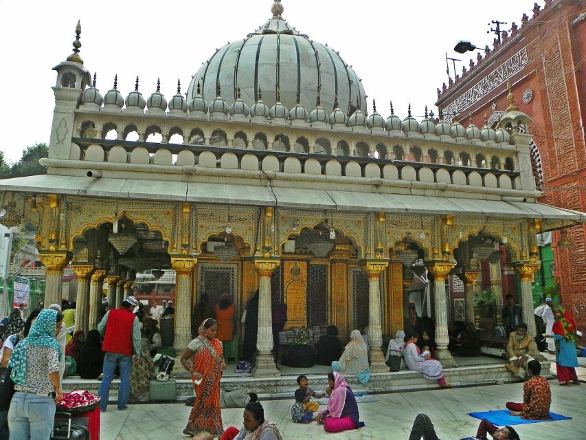 South Delhi: 3.5-Hour Private Bike Tour with Masala Dosa - Nizamuddin Dargah and Delhi’s spiritual center
