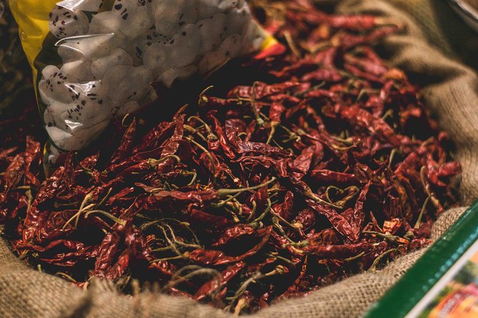 Spice Market & Old Delhi Highlights: Guided 3-Hour Tour - Starting at Connaught Place and riding to Chawri Bazar