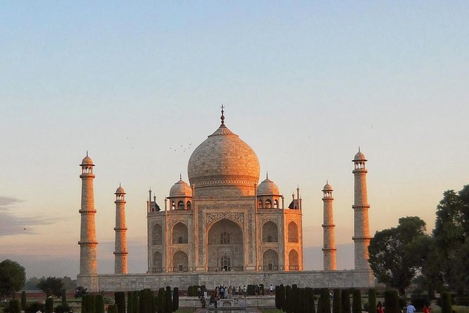 Sunrise Taj Mahal Day Trip from Delhi with Guide & Transfers - Agra Fort and the Mughal court