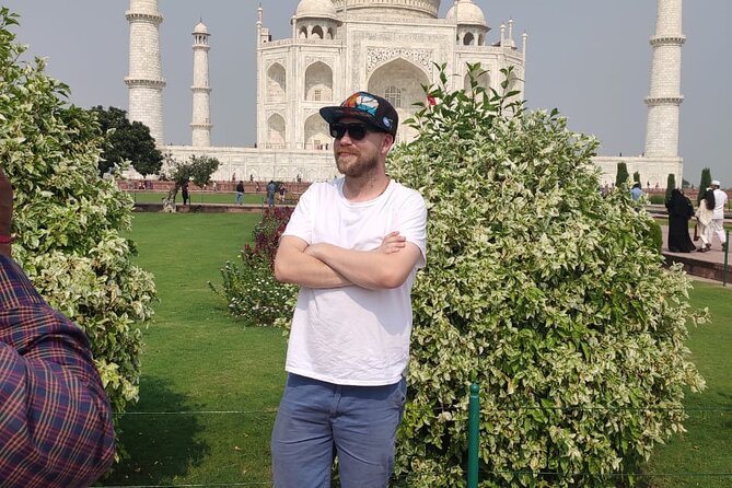 Sunrise Taj Mahal Tour By Car - The private car and long return to Delhi