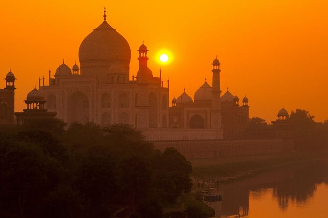 Sunrise Taj Mahal Tour By Car - Breakfast after the marble monument