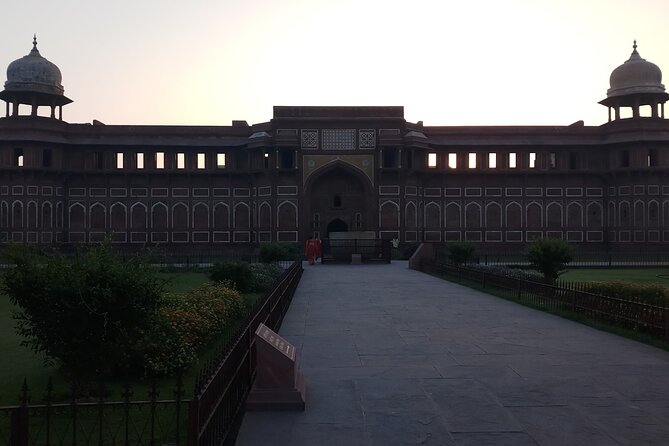 Sunrise Taj Mahal Tour From Delhi - The Taj Mahal at sunrise