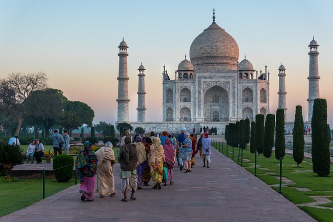 Sunrise Taj Mahal Tour From Delhi - The three-hour ride from Delhi to Agra