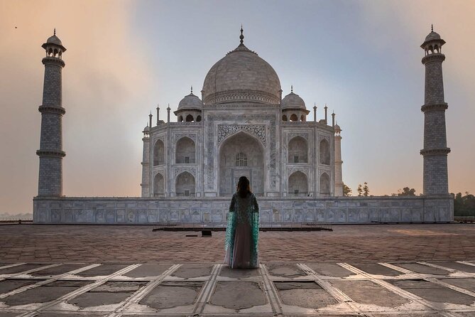 Taj Mahal, Agra Fort & Baby Taj Tour from Delhi By Car–Fast Entry - The three-hour return to Delhi