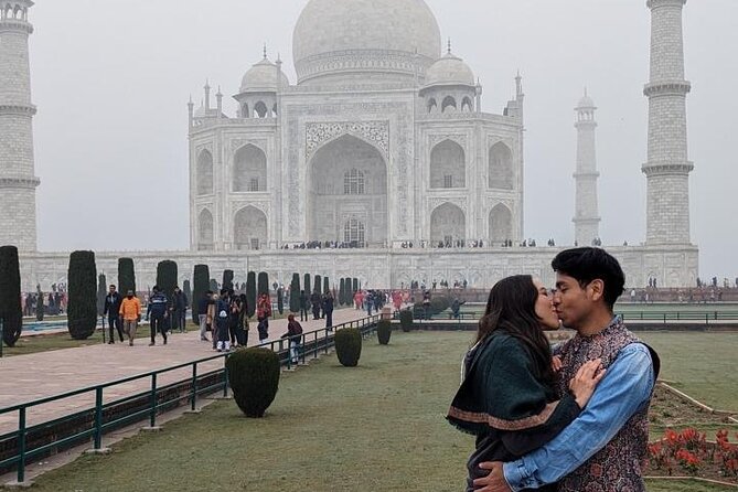Taj Mahal, Agra Fort & Baby Taj Tour from Delhi with Meal - Returning to Delhi after a full day