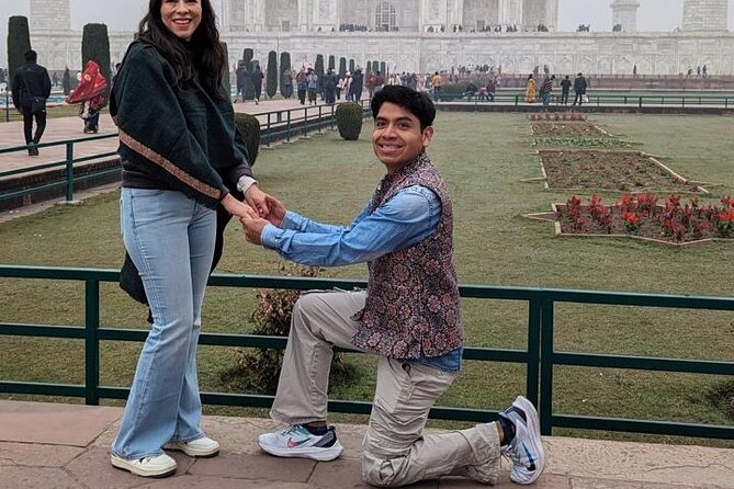 Taj Mahal, Agra Fort & Baby Taj Tour from Delhi with Meal - Agra Fort and the story of Akbar