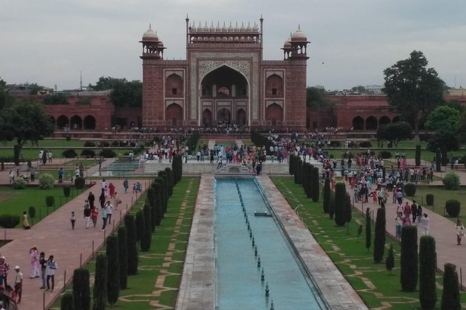 Taj Mahal, Agra Fort, & Fatehpur Sikri Day trip From Delhi by car - Fatehpur Sikri and the final red sandstone palaces