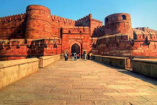 Taj Mahal & Agra Fort With Mother Teresa's Missionaries Of Charity From Delhi - First look at the Taj Mahal