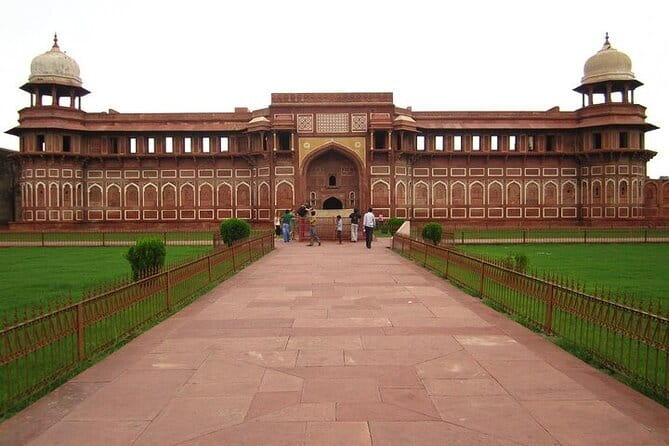 Taj Mahal & Agra Private Day Tour from New Delhi by Car with Meal - From Delhi to Agra in a private car
