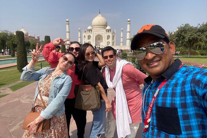 Taj Mahal & Agra Private Tour from Delhi by India's Fastest Train - Lunch at a Five-Star Hotel
