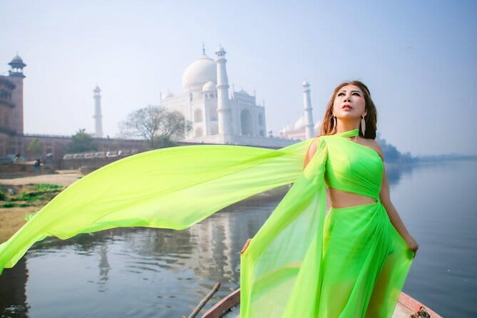 Taj Mahal & Agra Sameday Tour from Delhi by Car with 5 Star Lunch - Leaving Delhi in a private air-conditioned car