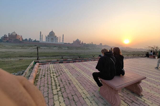 Taj Mahal & Agra Tours – Multiple Options from Delhi or Agra - Lunch, handicrafts, and the extra-cost details