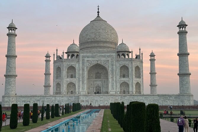 Taj Mahal and Agra Private Day Tour by Car from Delhi - A five-star hotel meal at Courtyard by Marriott