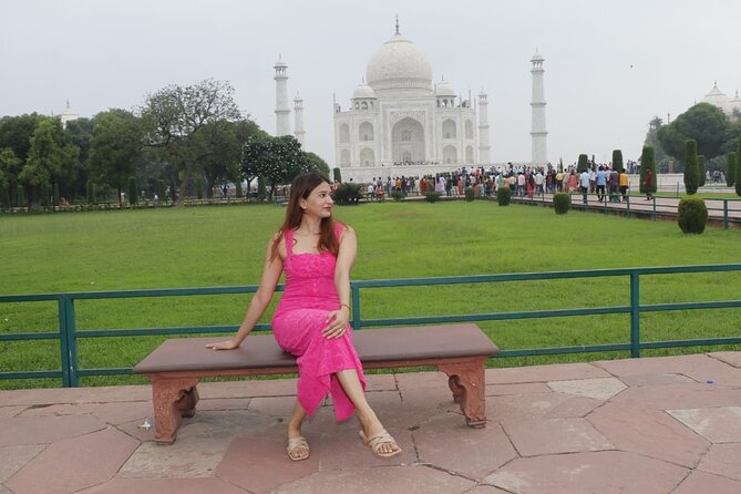 Taj Mahal and Agra Same Day returning Tour from Delhi by Car - A five-star meal, if you select that option