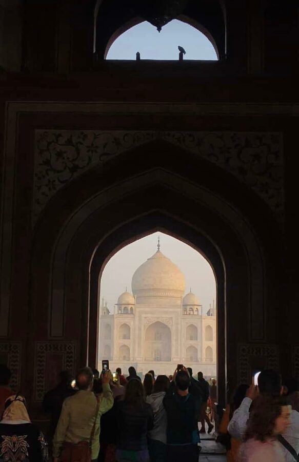 Taj Mahal and Agra Same Day returning Tour from Delhi by Car - Guides who shape the day