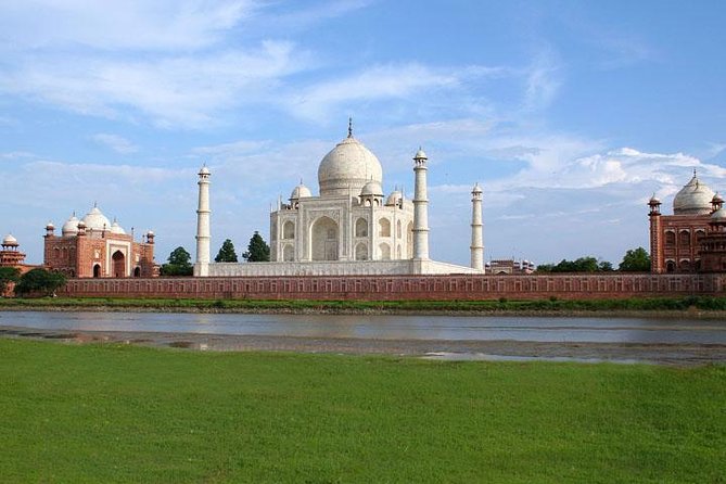Taj Mahal at Sunrise Day Tour from Delhi by SUV Car - Breakfast and a pause at the Trident, Agra