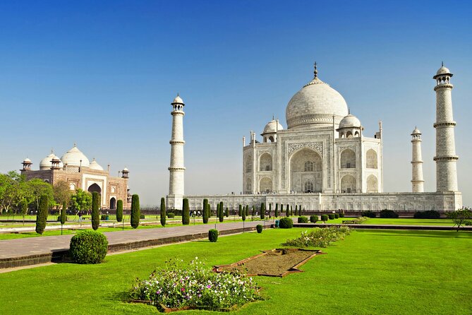 Taj Mahal Day Tour from Delhi by Car : BADGE OF EXCELLENCE TOUR - Reaching Agra and meeting your guide
