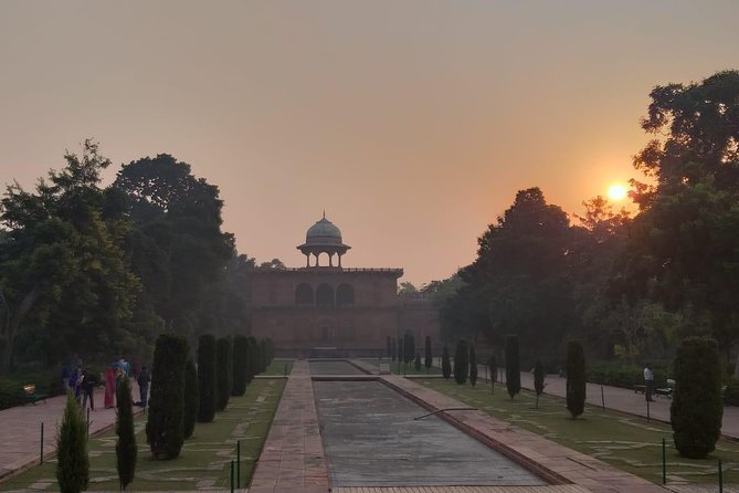 Taj Mahal Day Tour From Delhi by Superfast Train - Agra Fort and the Mughal story