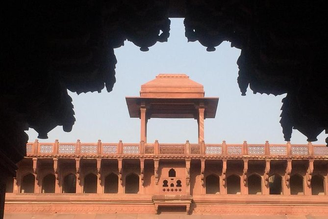 Taj Mahal Day Tour From Delhi by Superfast Train - Lunch at Sun Barbecue
