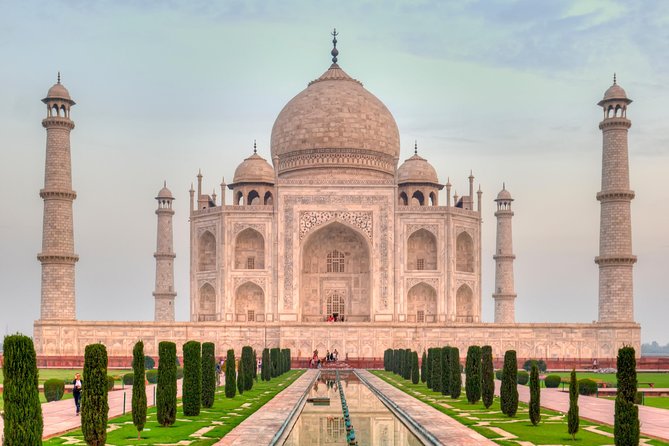 Taj Mahal Group Tour from Delhi - Entering the Taj Mahal