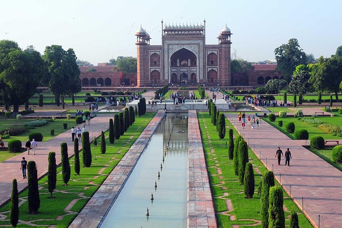 Taj Mahal Private Tour by Gatimaan Express Train - Agra Fort from noon to 2:00 p.m.