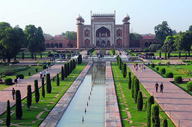 Taj Mahal Private Tour by Gatimaan Express Train - Lunch and the Baby Taj at 2:30 p.m.