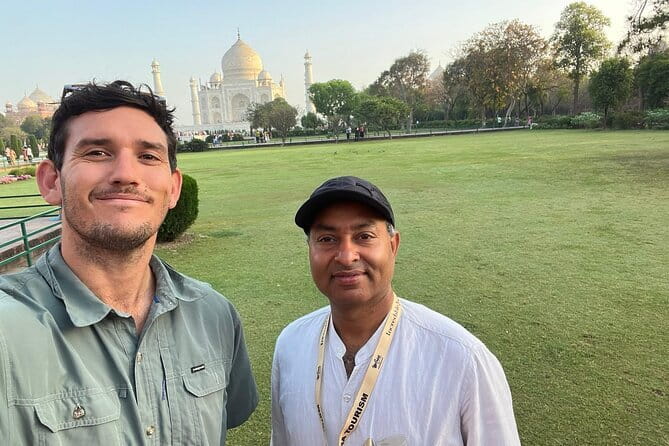 Taj Mahal same day luxurious Tour by Superfast Train from Delhi - Agra Fort in one focused hour