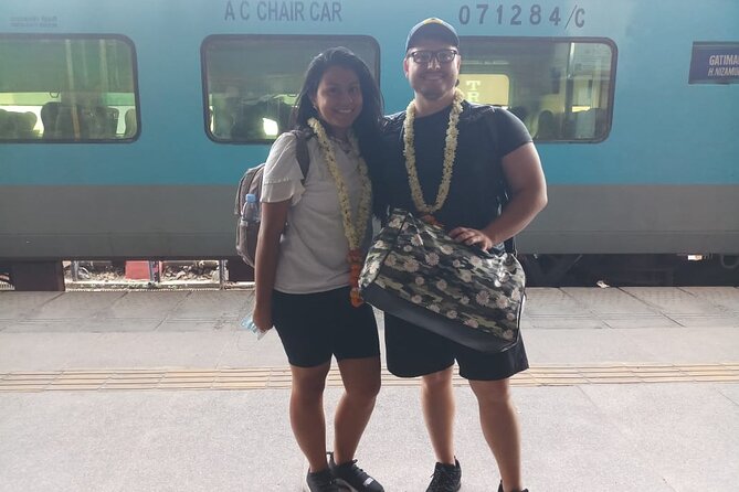 Taj Mahal Same Day Tour by India's Fastest Train - Starting in Delhi and boarding at Nizamuddin