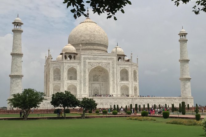 Taj Mahal Sunrise Tour From Delhi - Reaching the Taj Mahal before the crowds