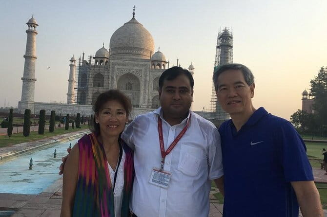 Taj Mahal Sunrise Tour with Agra overnight from Delhi - By Car - Agra Fort: two hours inside Mughal power