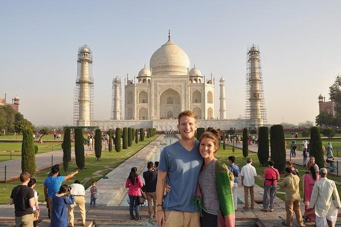 Taj Mahal Tour - Agra Fort gives the second day weight