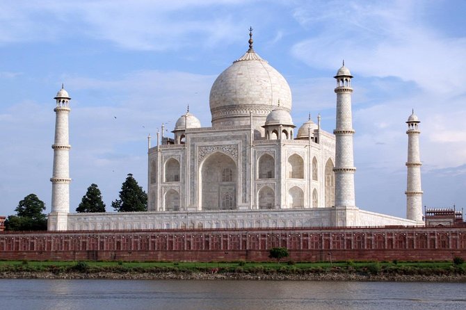 Taj Mahal Tour By Gatimaan express with lunch - Fatehpur Sikri and the City of Ghosts