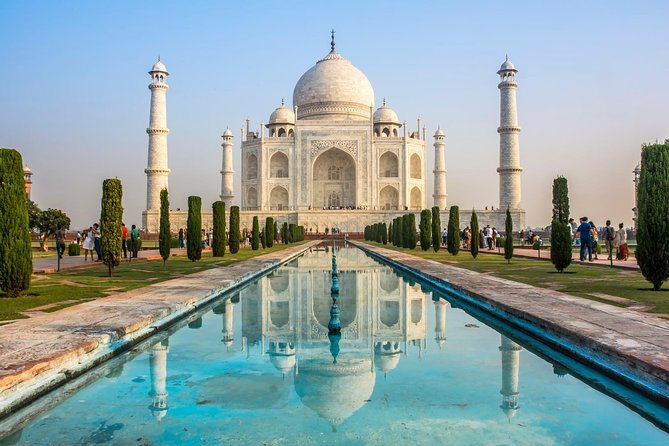 Taj Mahal Tour By Gatimaan express with lunch - The guide service and what it adds