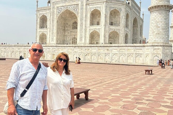 Taj Mahal Tour from Delhi by AC Car with 5 Star Meal - A five-star meal at the DoubleTree by Hilton