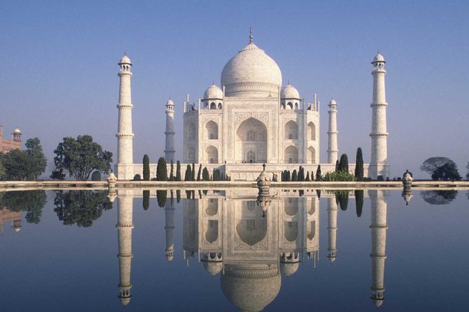 Taj Mahal Tour from Delhi by India's Fastest Train (GATIMAAN EXP) - Lunch at a five-star hotel