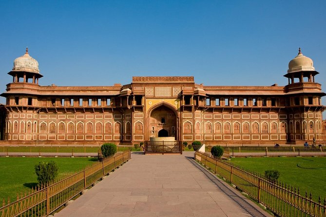 Taj Mahal Tour From Delhi to Agra Sightseeing by Private AC Car - What the $15 Price Really Gives You