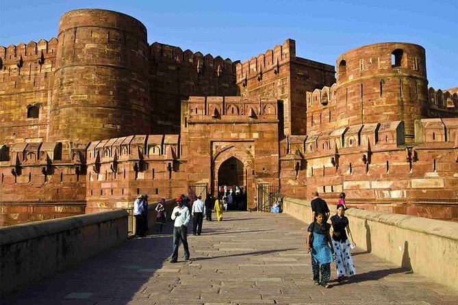 Taj Mahal Tour same day Gatimaan Express - Delhi-Agra Train tour - Delhi pickup and the early start