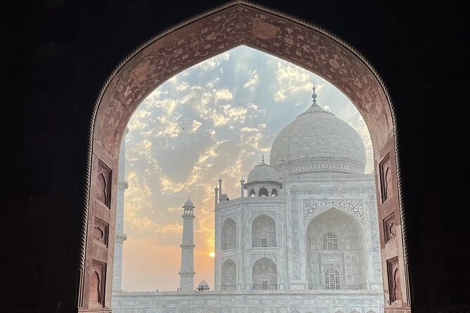 Taj Mahal Tour with Private Guide - Lunch at Pinch Of Spice