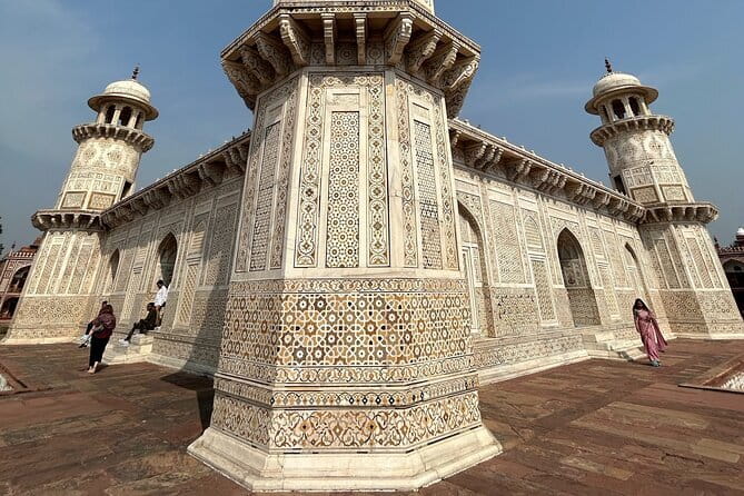 Taj Mahal Unveiled A Personalized Private Tour from Delhi - Agra Fort gives the Taj Mahal its family story
