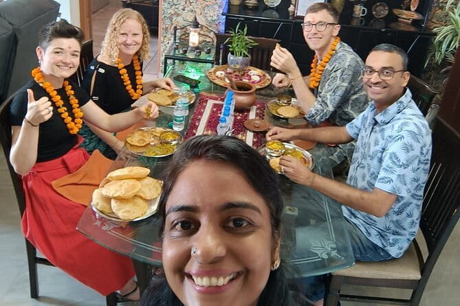 Tea Tasting Session at India's oldest tea boutique Sancha Tea/Aap Ki Pasand - Why the small-shop setting works